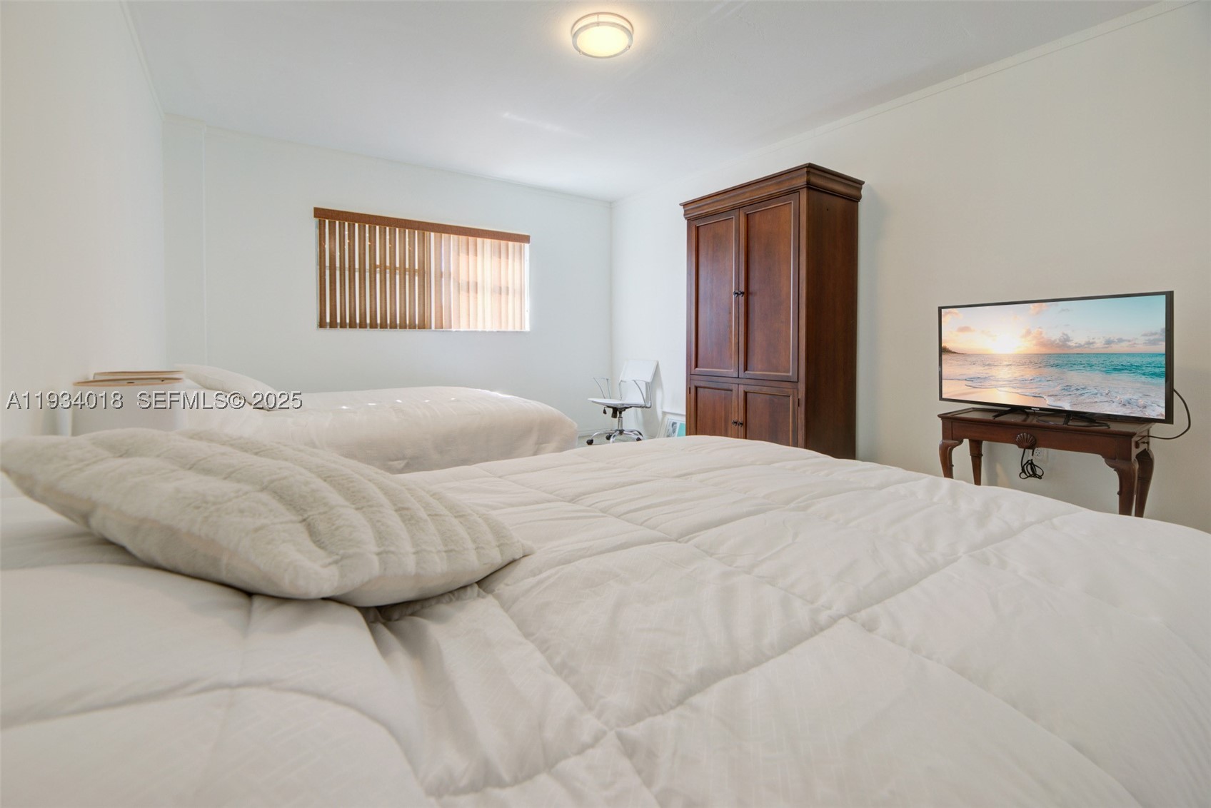 A11934018 Property Photo 19