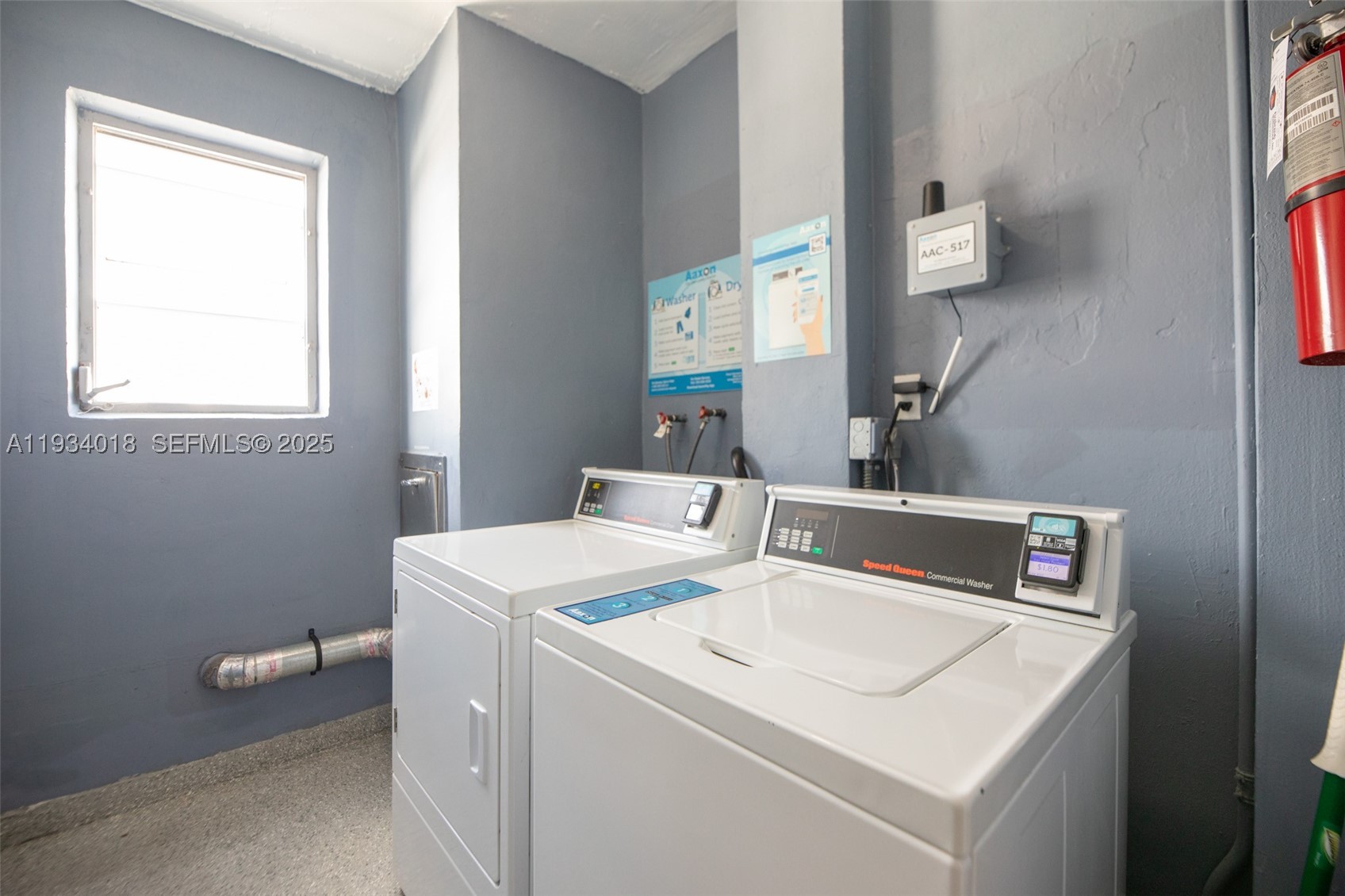 A11934018 Property Photo 32