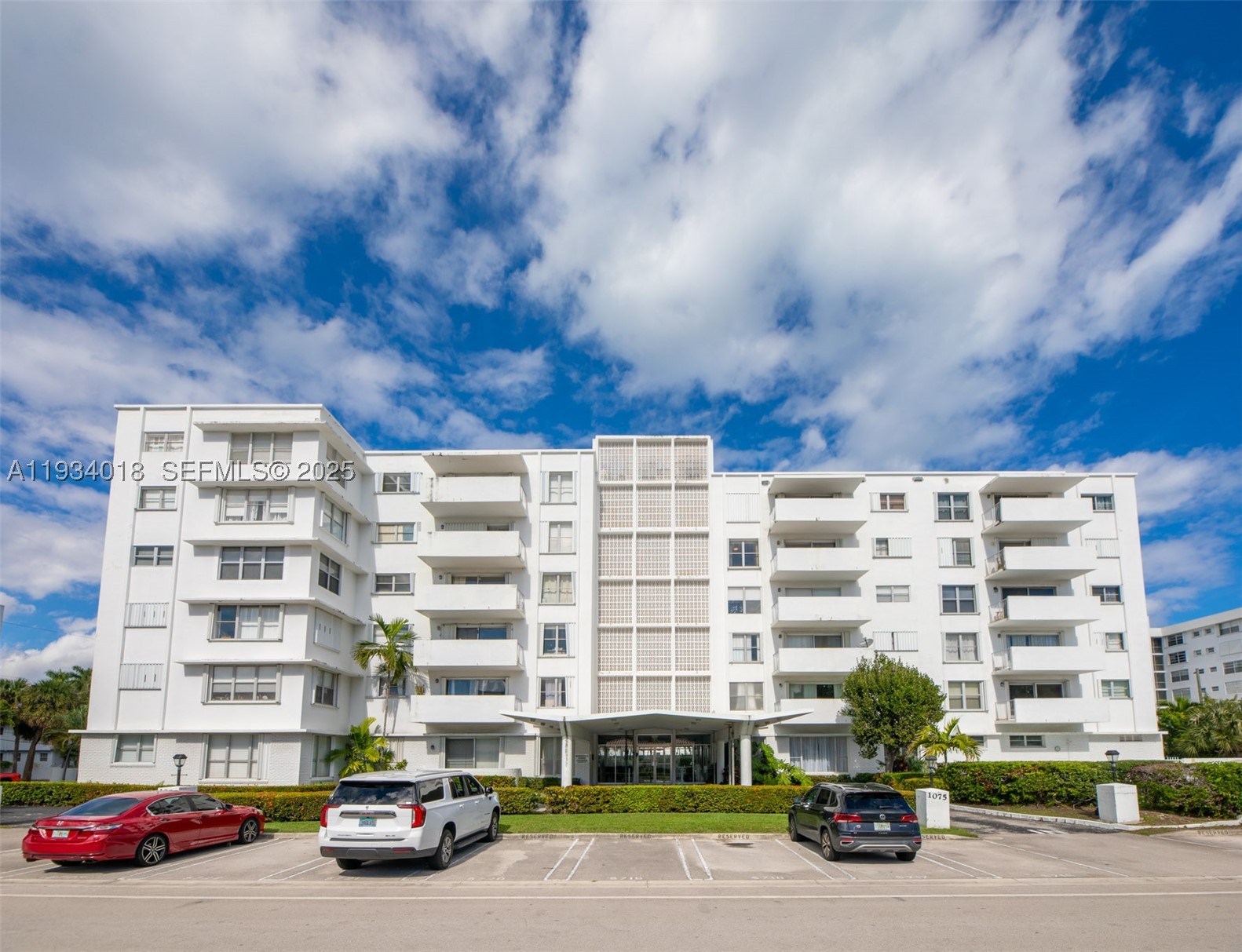 A11934018 Property Photo 33