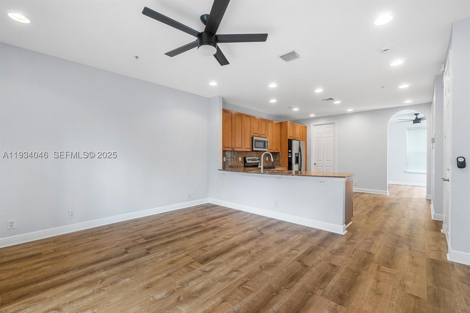 888 University Blvd Property Photo 15