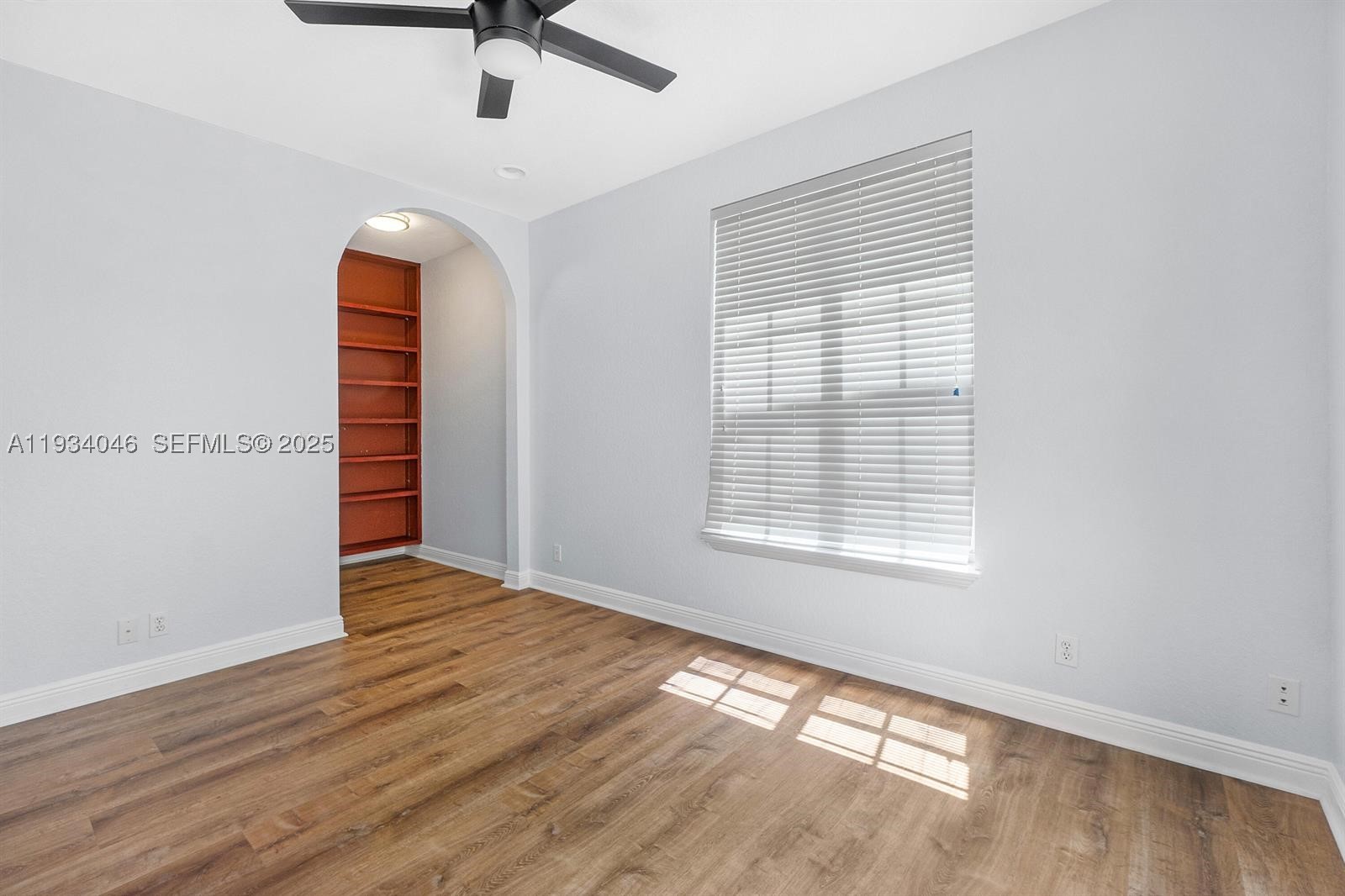 888 University Blvd Property Photo 18