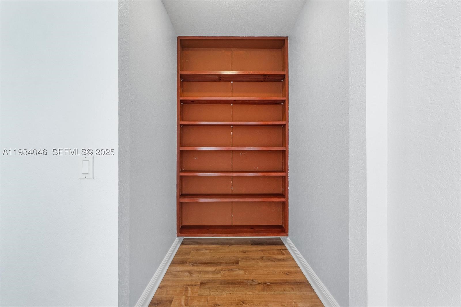 888 University Blvd Property Photo 19