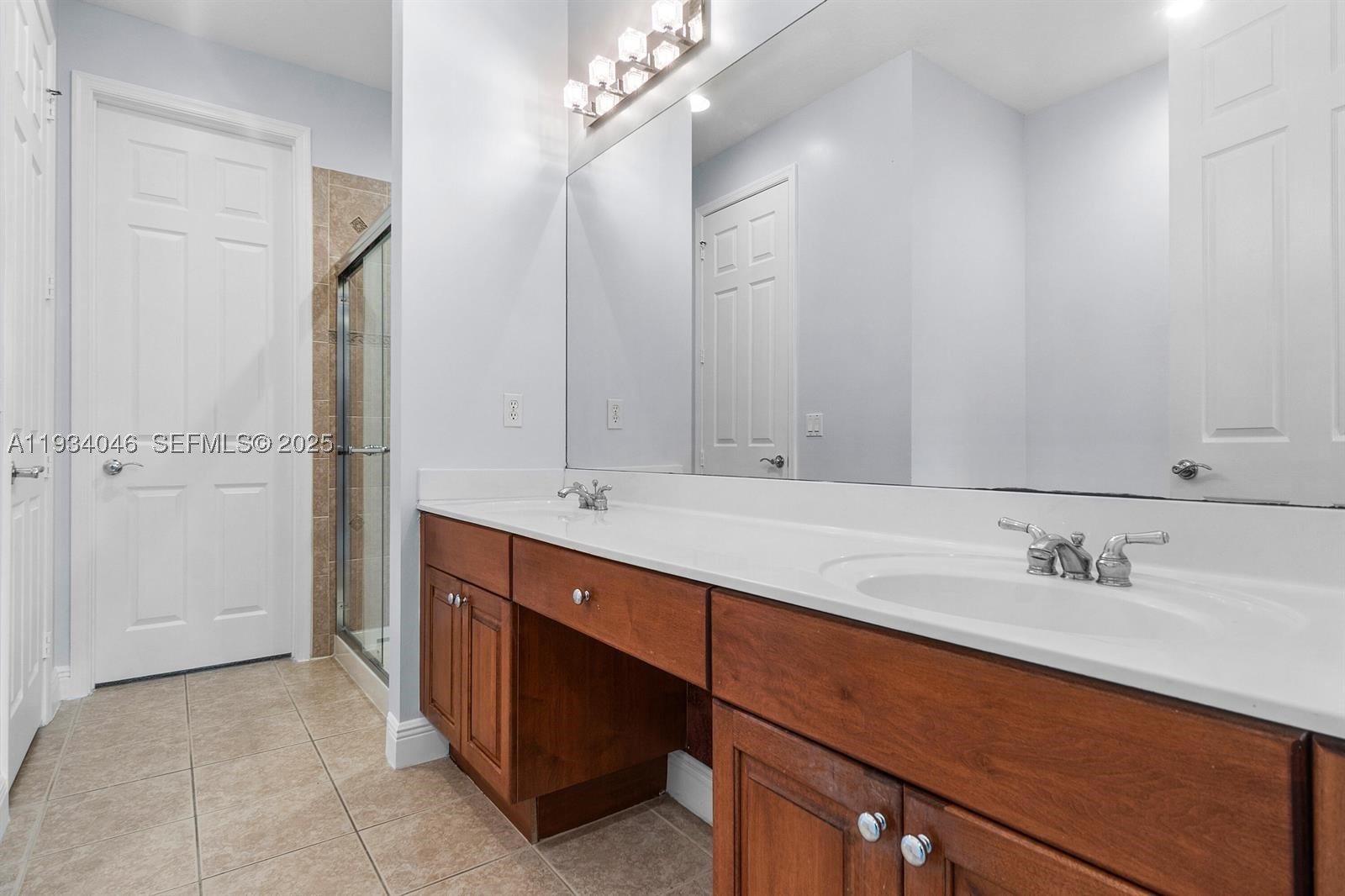 888 University Blvd Property Photo 25