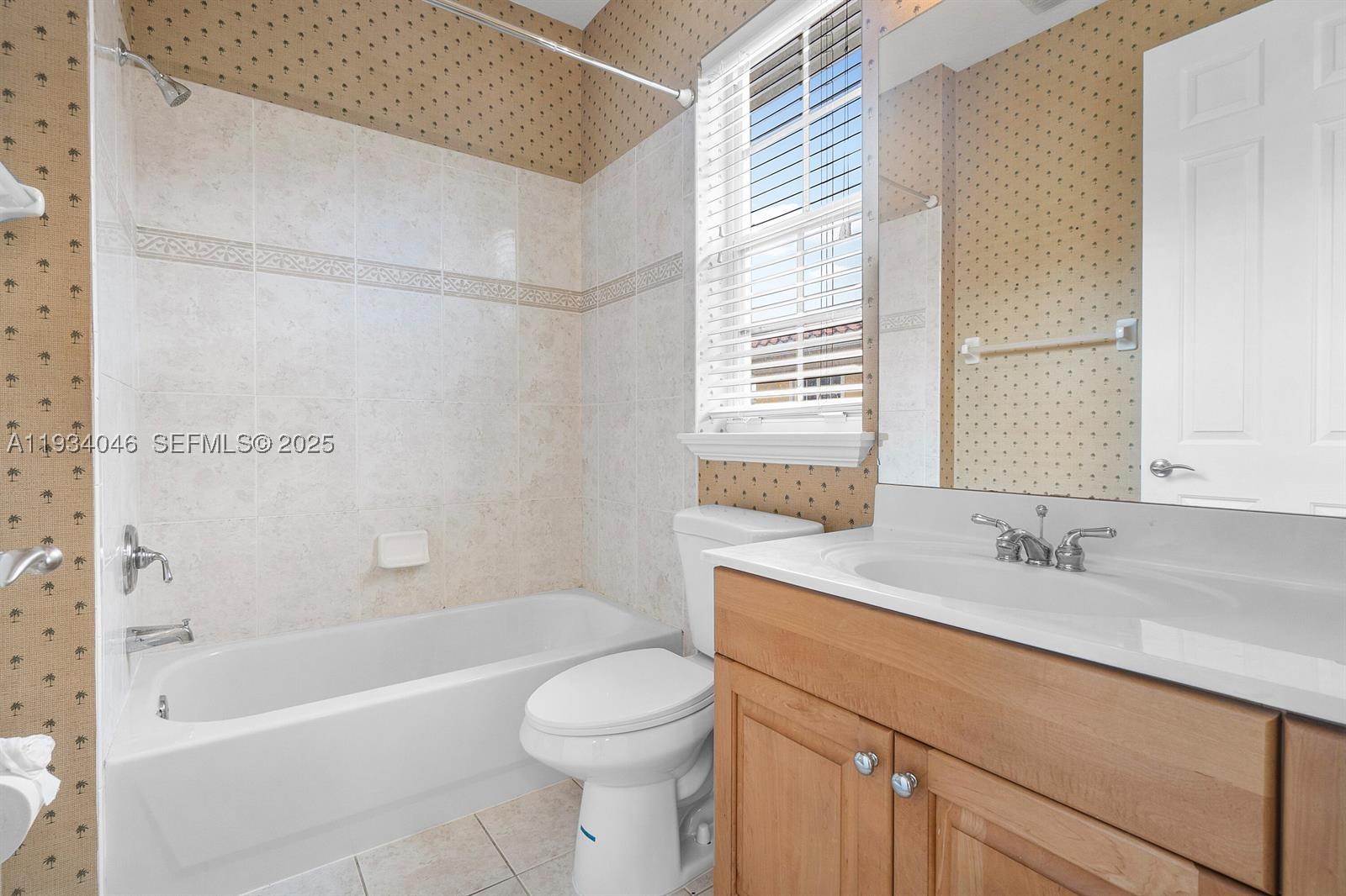 888 University Blvd Property Photo 27