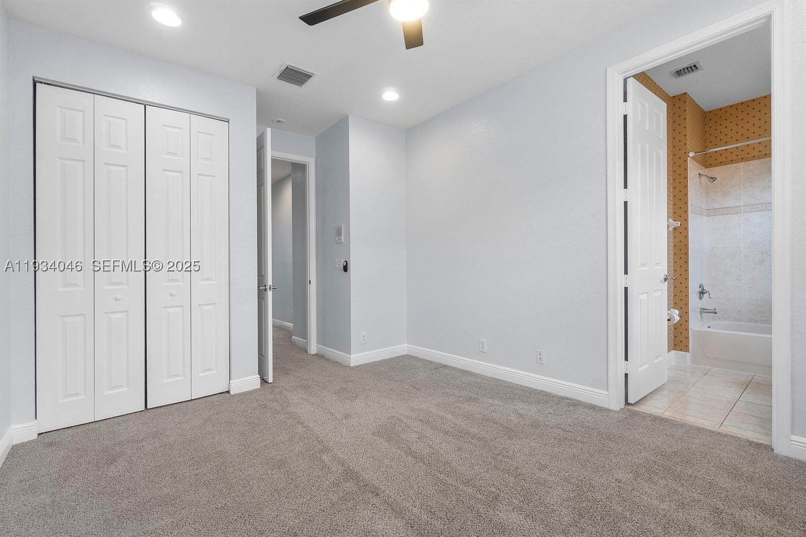 888 University Blvd Property Photo 32