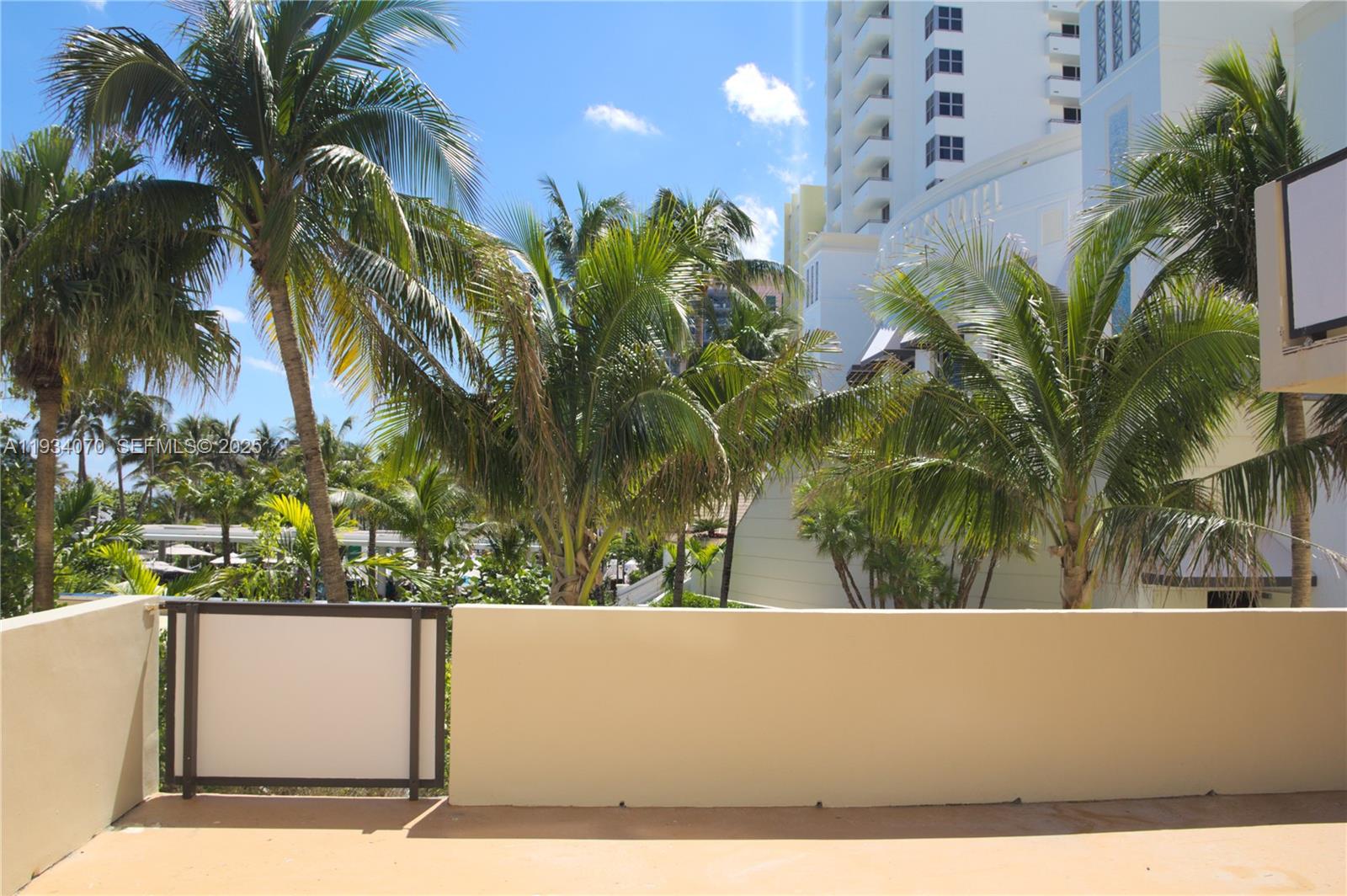 1623 Collins Ave 218 Property Photo 3