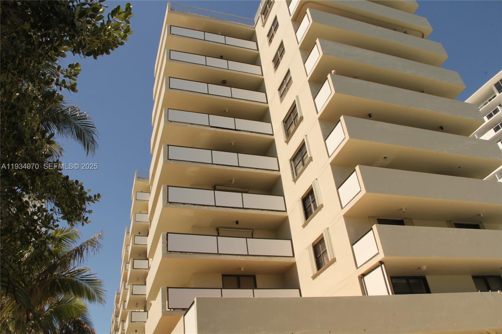 1623 Collins Ave 218 Property Photo 25