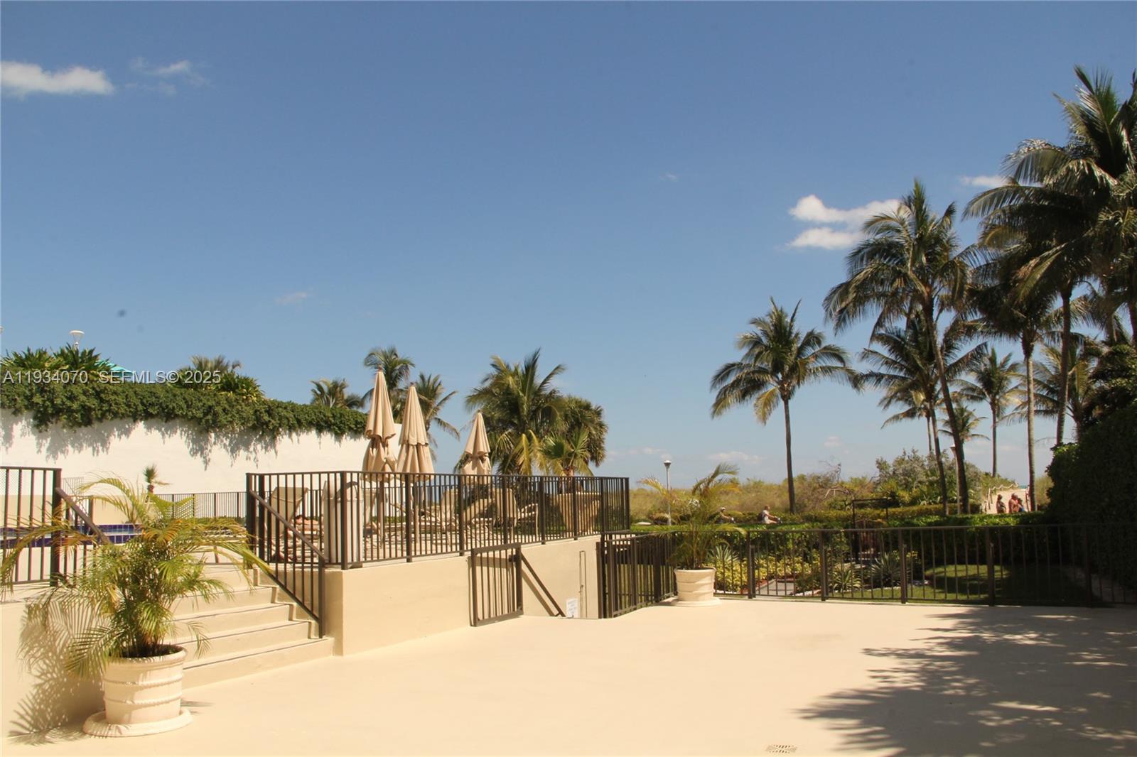 1623 Collins Ave 218 Property Photo 26