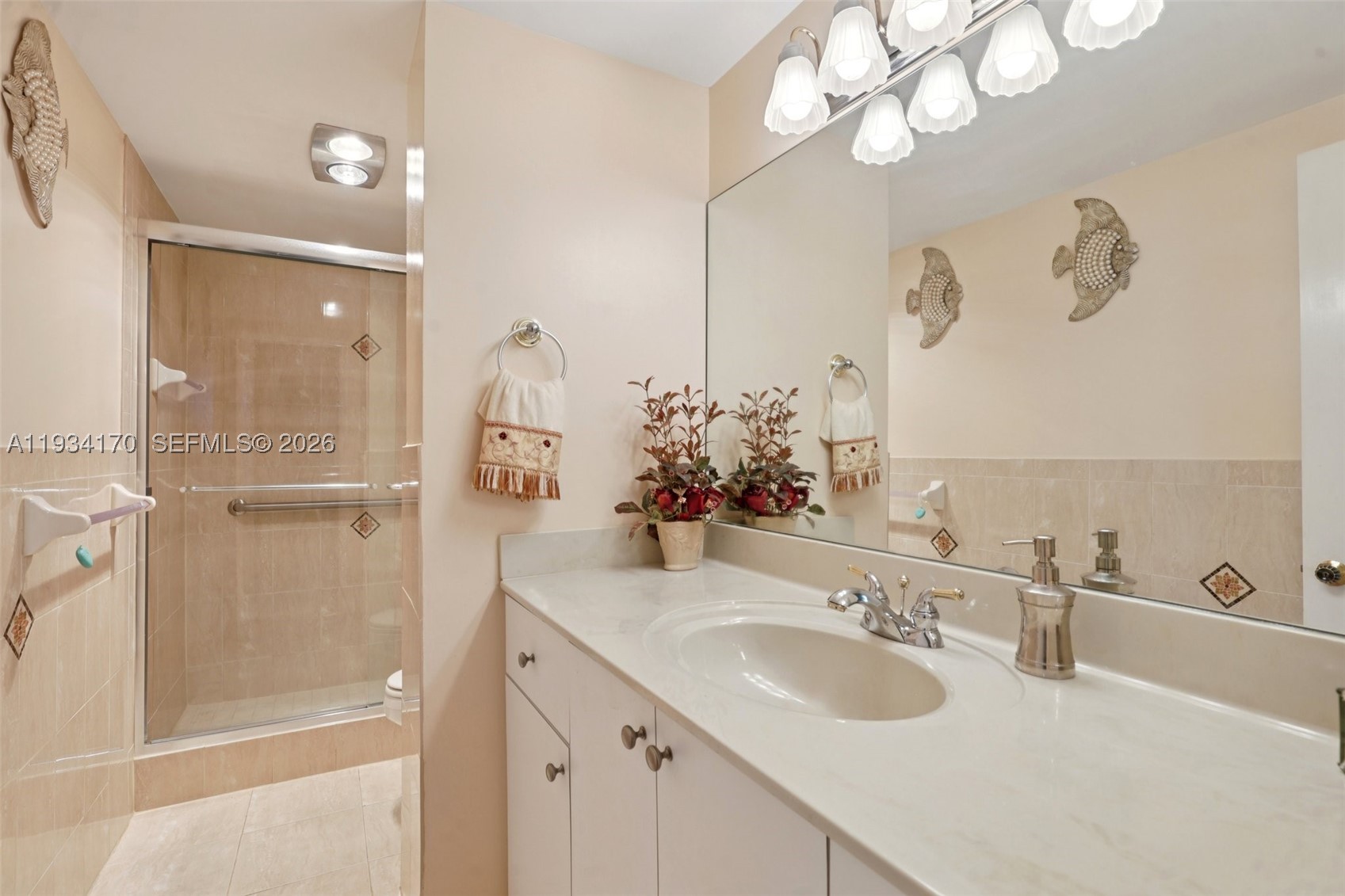 4350 Hillcrest Dr 702 Property Photo 12