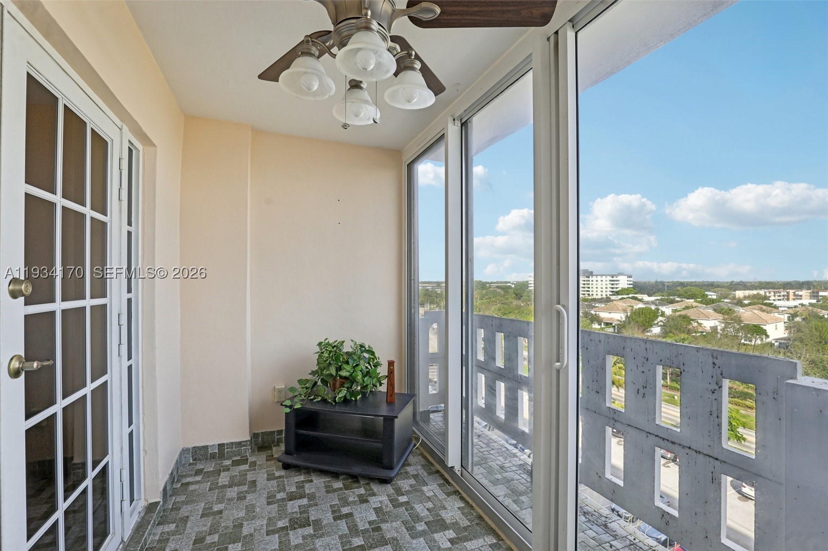 4350 Hillcrest Dr 702 Property Photo 23