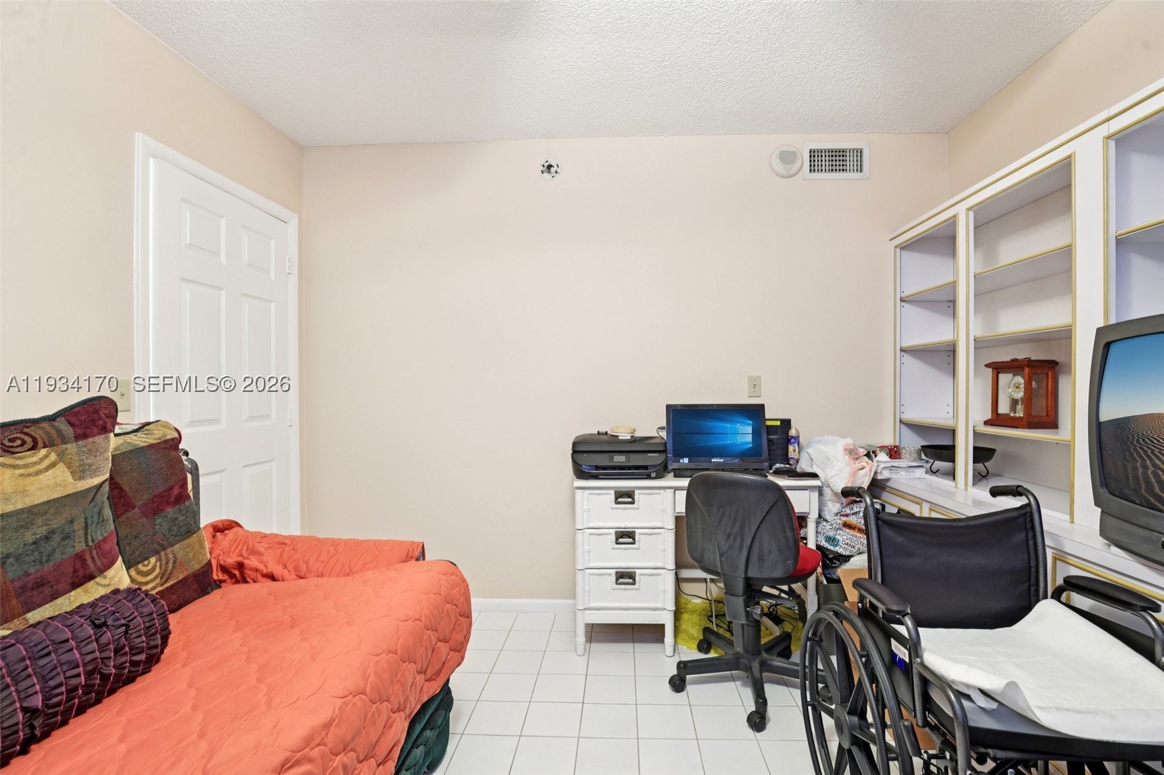 4350 Hillcrest Dr 702 Property Photo 25