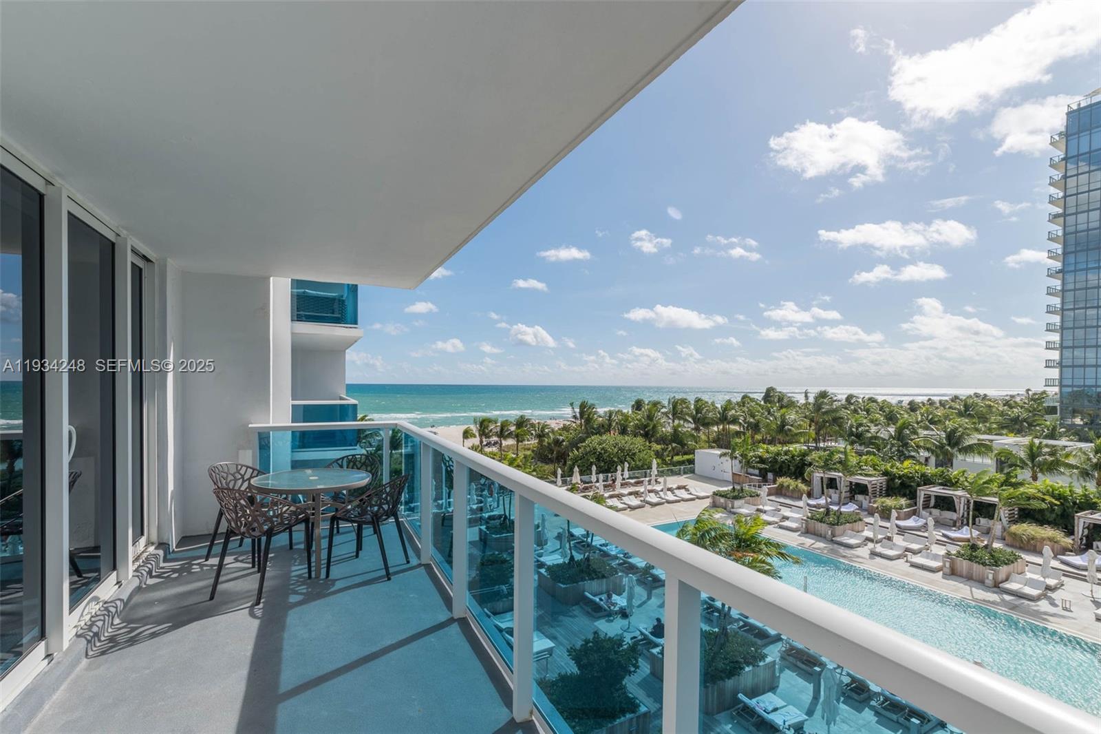 2301 Collins Ave 507 Property Photo 1