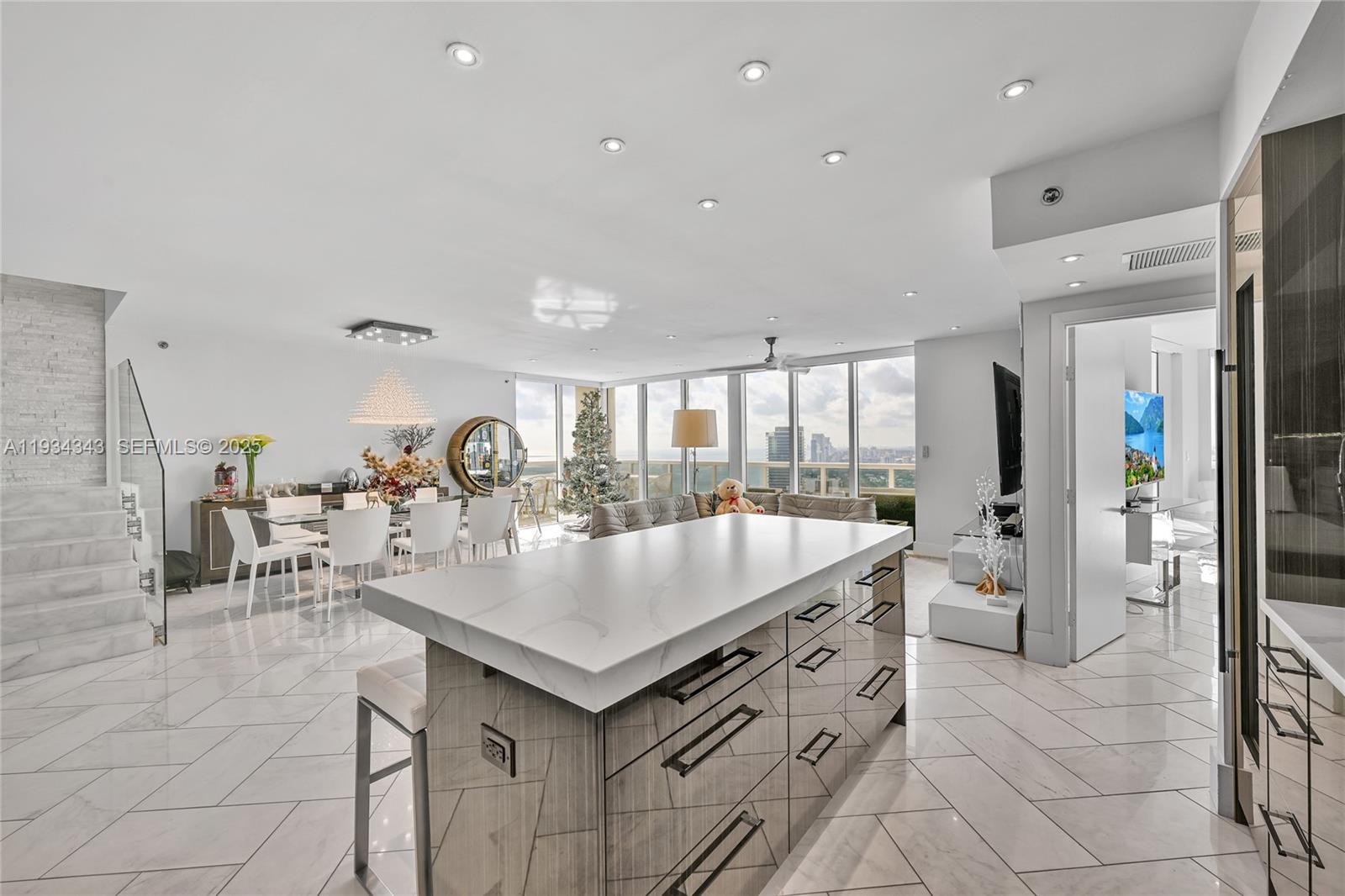1850 S Ocean Dr Ph4405 Property Photo 12