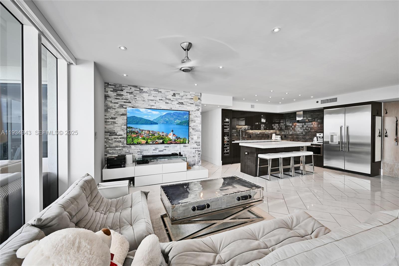 1850 S Ocean Dr Ph4405 Property Photo 15