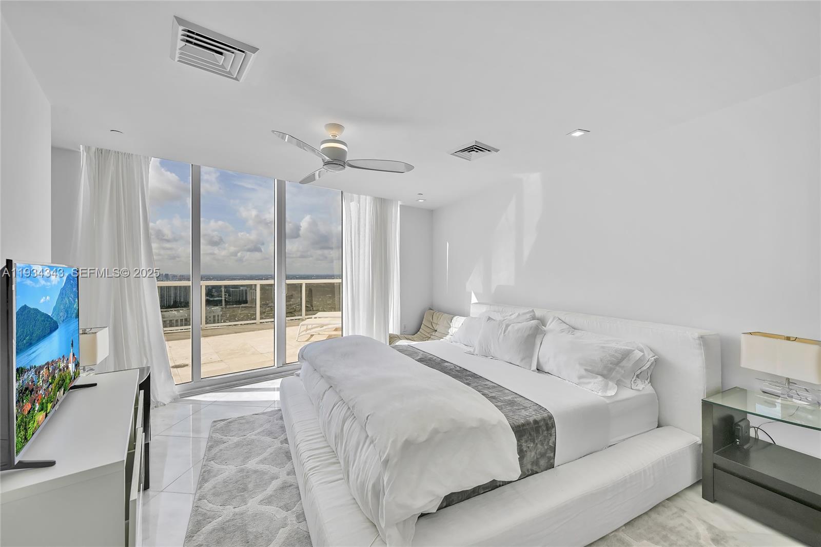 1850 S Ocean Dr Ph4405 Property Photo 31