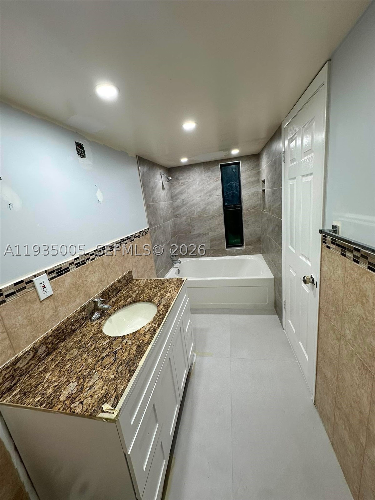 9440 Sw 8th St 402 Property Photo 15