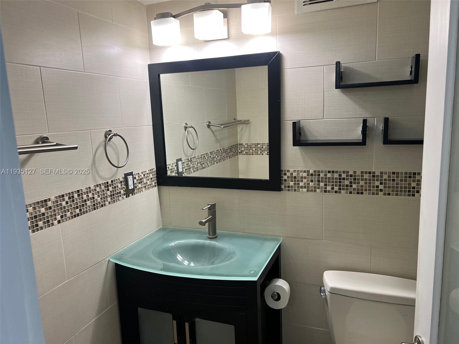2501 S Ocean Dr 1112 Property Photo 4