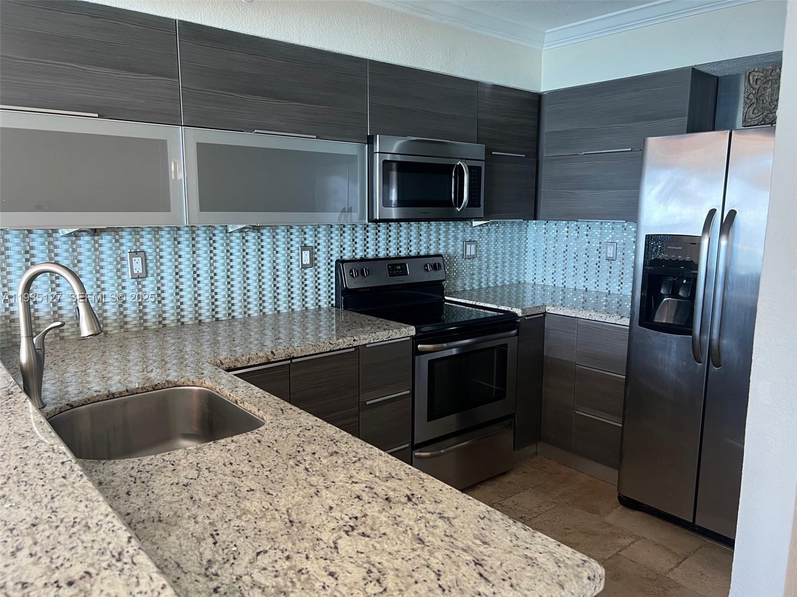 2501 S Ocean Dr 1112 Property Photo 14