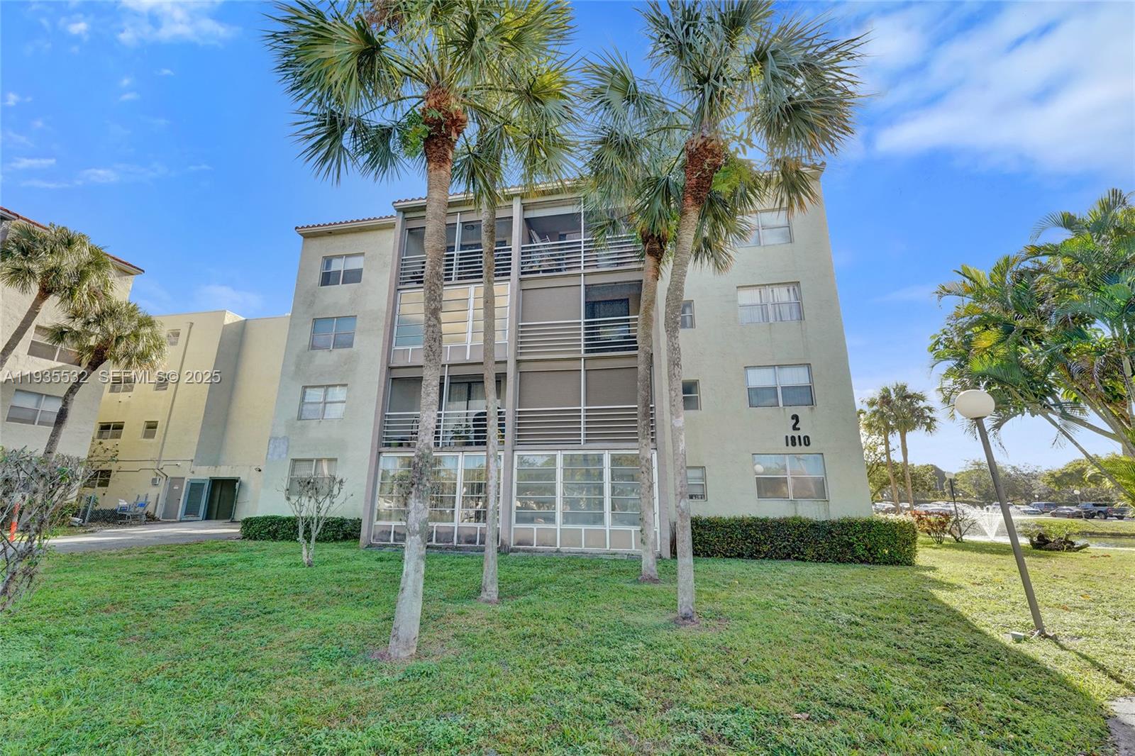 1810 SW 81st Ave 2108 Property Photo 1