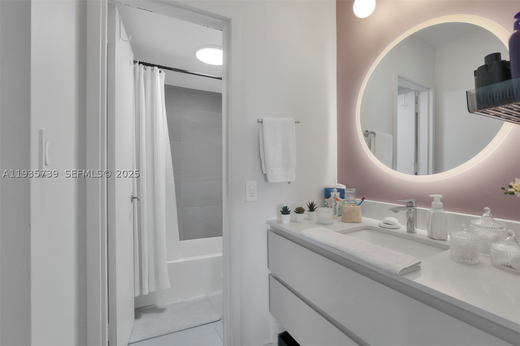 2000 Ne 135th St 908 Property Photo 27