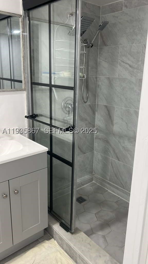 1911 Sw 87th Ave Property Photo 3