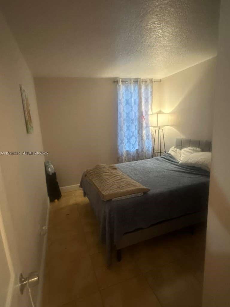 1875 W 56th St 301 Property Photo 13