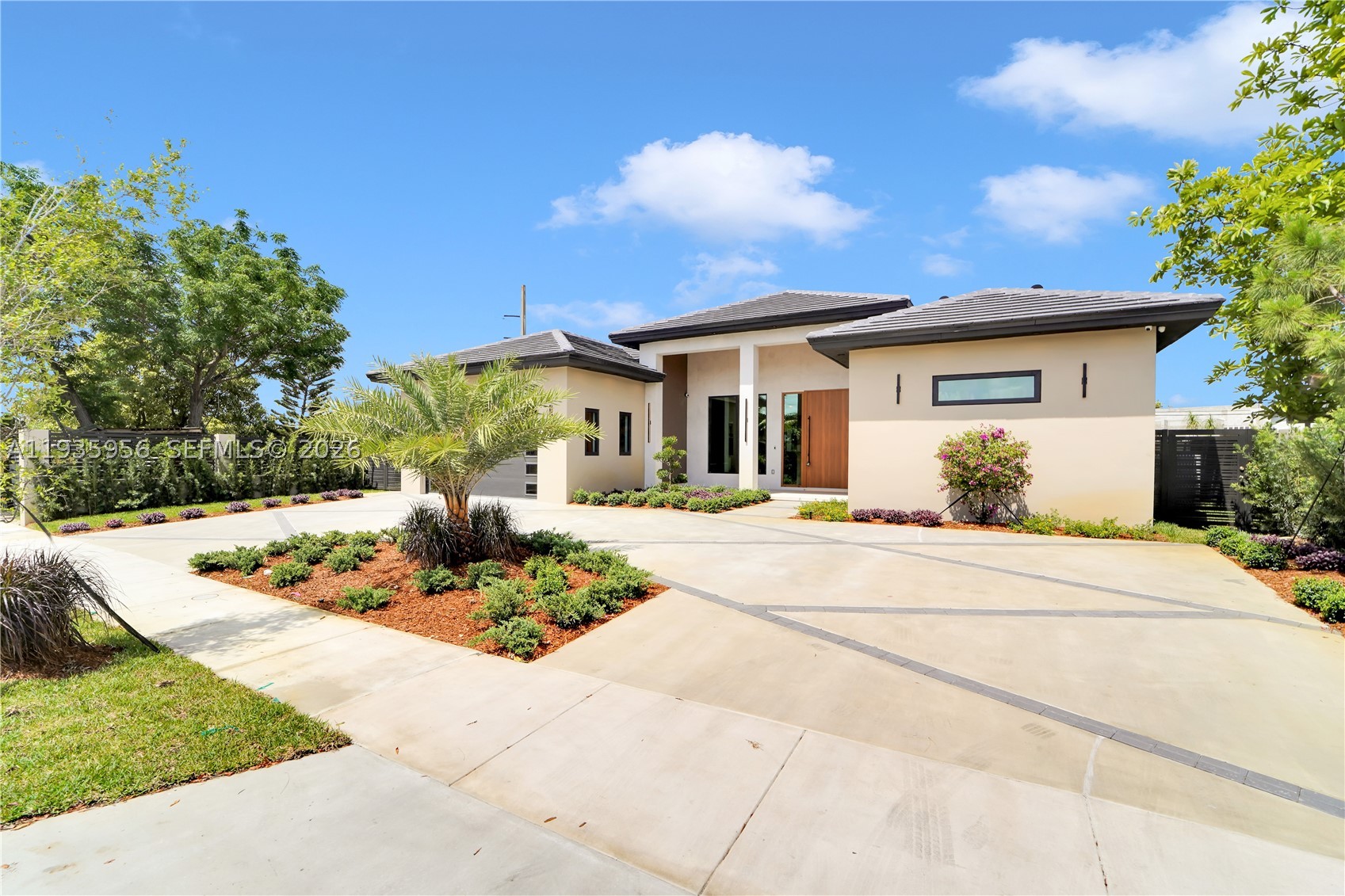 1130 Sw 86th Ct Property Photo 6