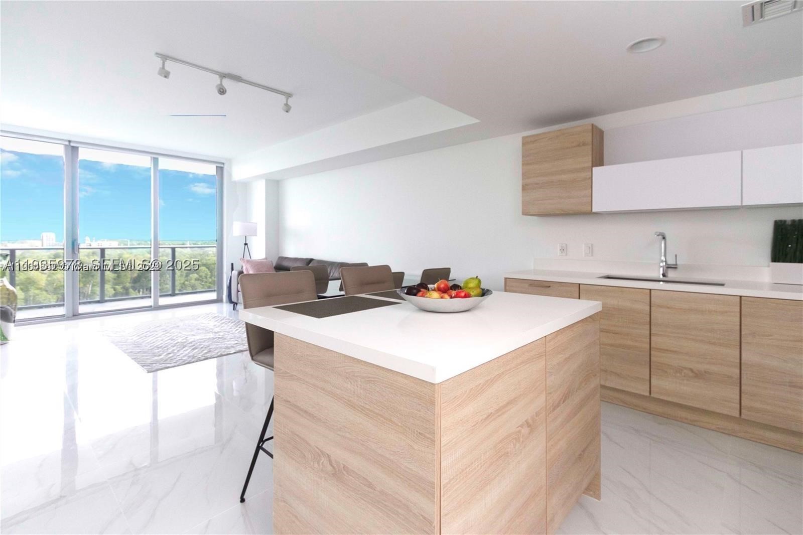 16385 Biscayne Blvd 719 Property Photo 1
