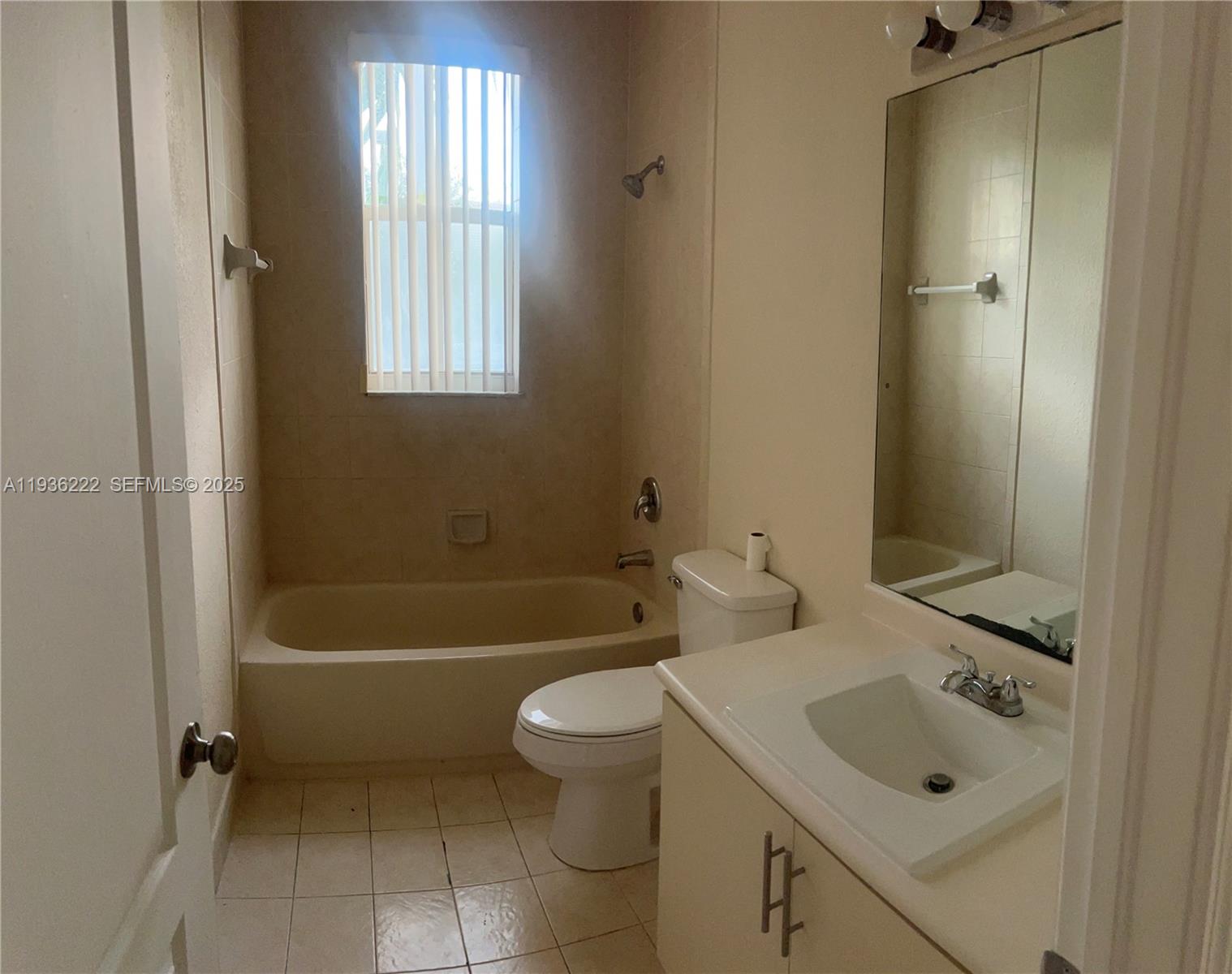 2826 Se 16th Pl 203 Property Photo 4