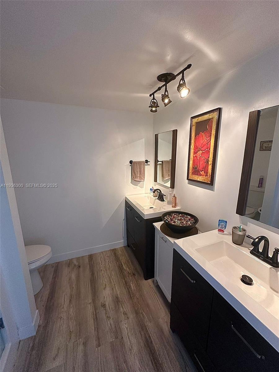 13499 Biscayne Blvd 1013 Property Photo 23