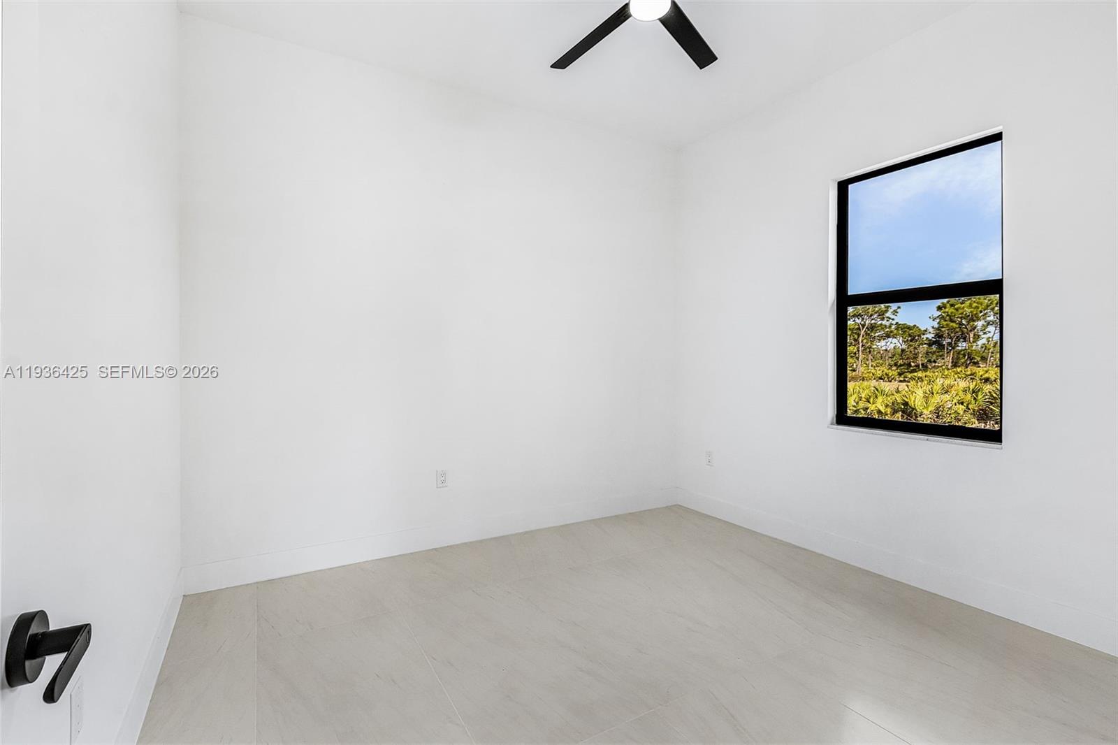 A11936425 Property Photo 22