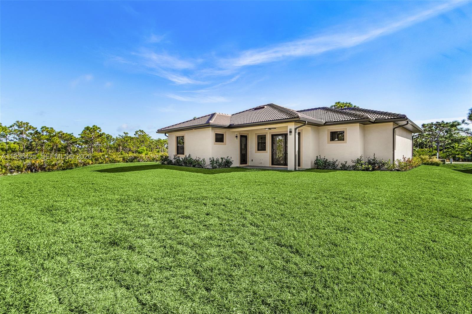 A11936425 Property Photo 26