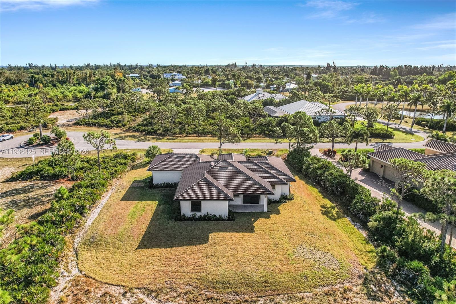 A11936425 Property Photo 31