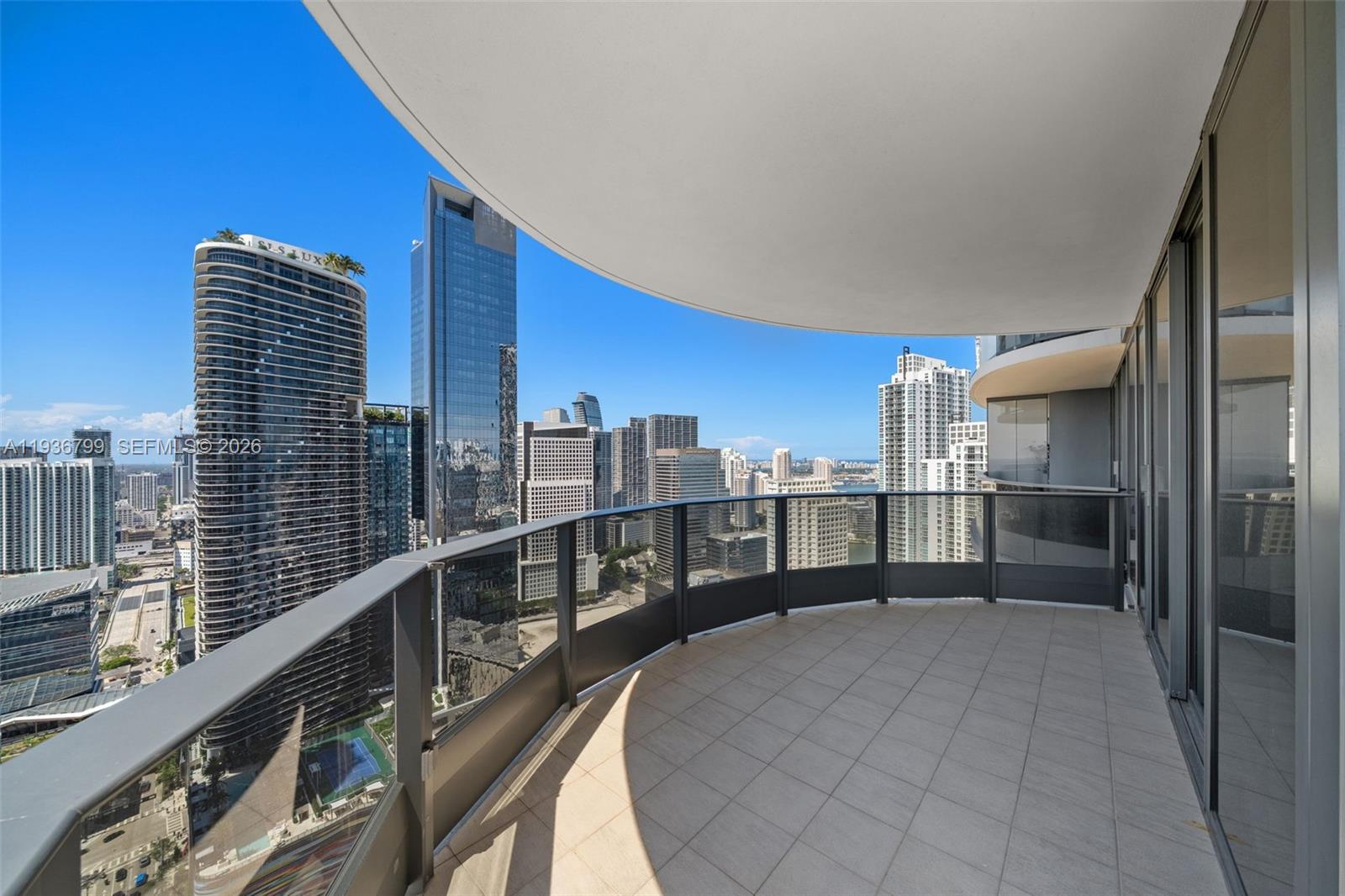 1000 Brickell Plz 4212 Property Photo 1
