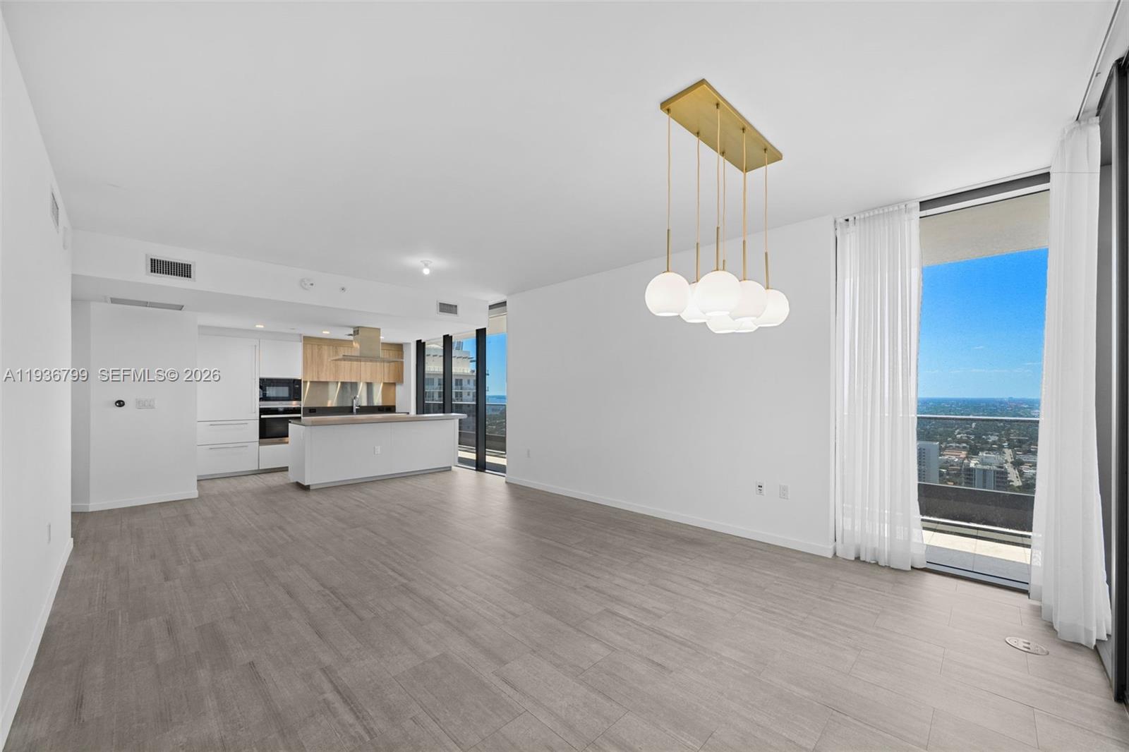 1000 Brickell Plz 4212 Property Photo 2