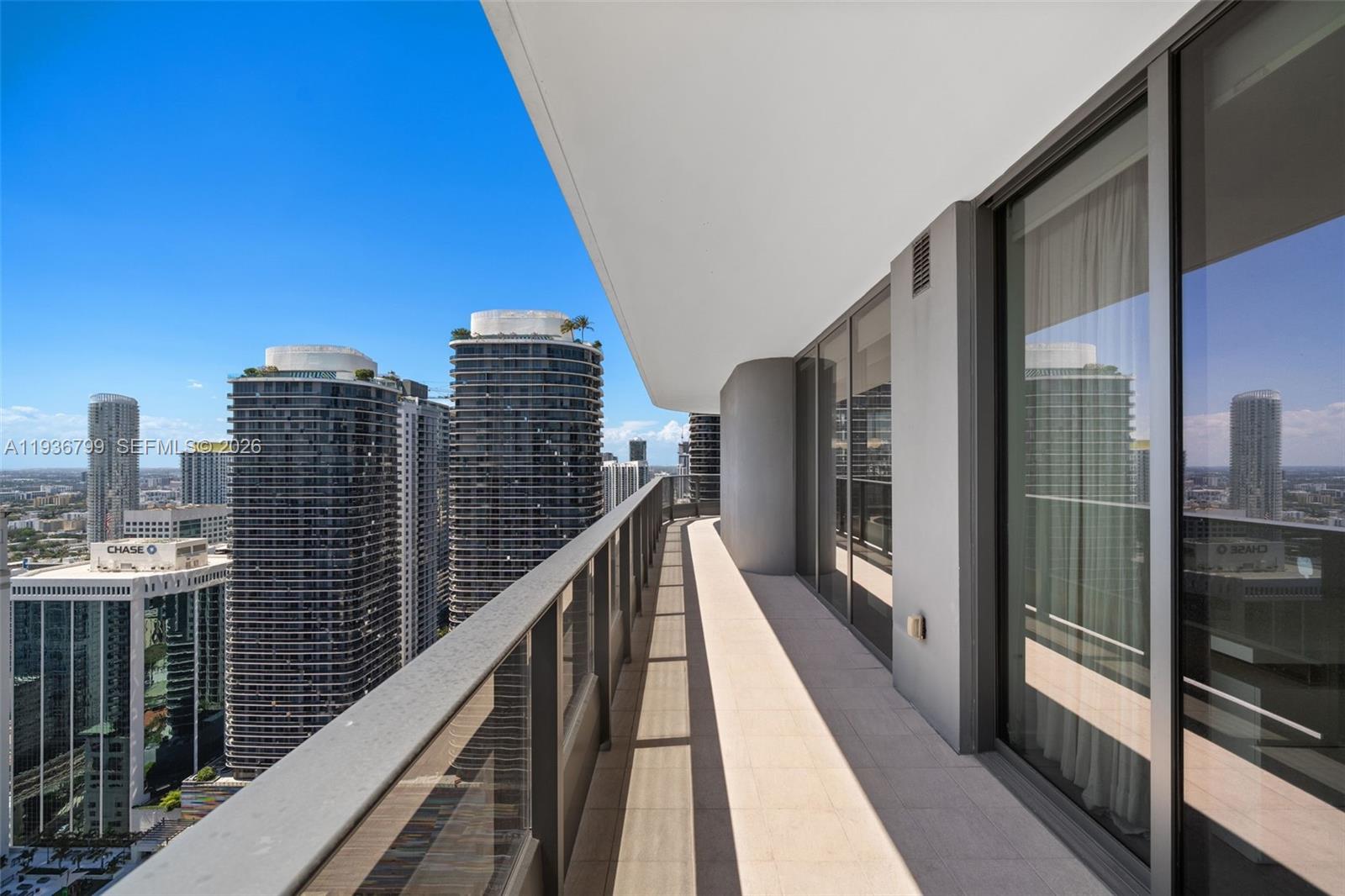 1000 Brickell Plz 4212 Property Photo 7