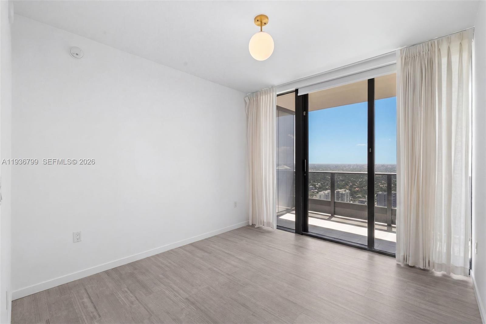 1000 Brickell Plz 4212 Property Photo 14