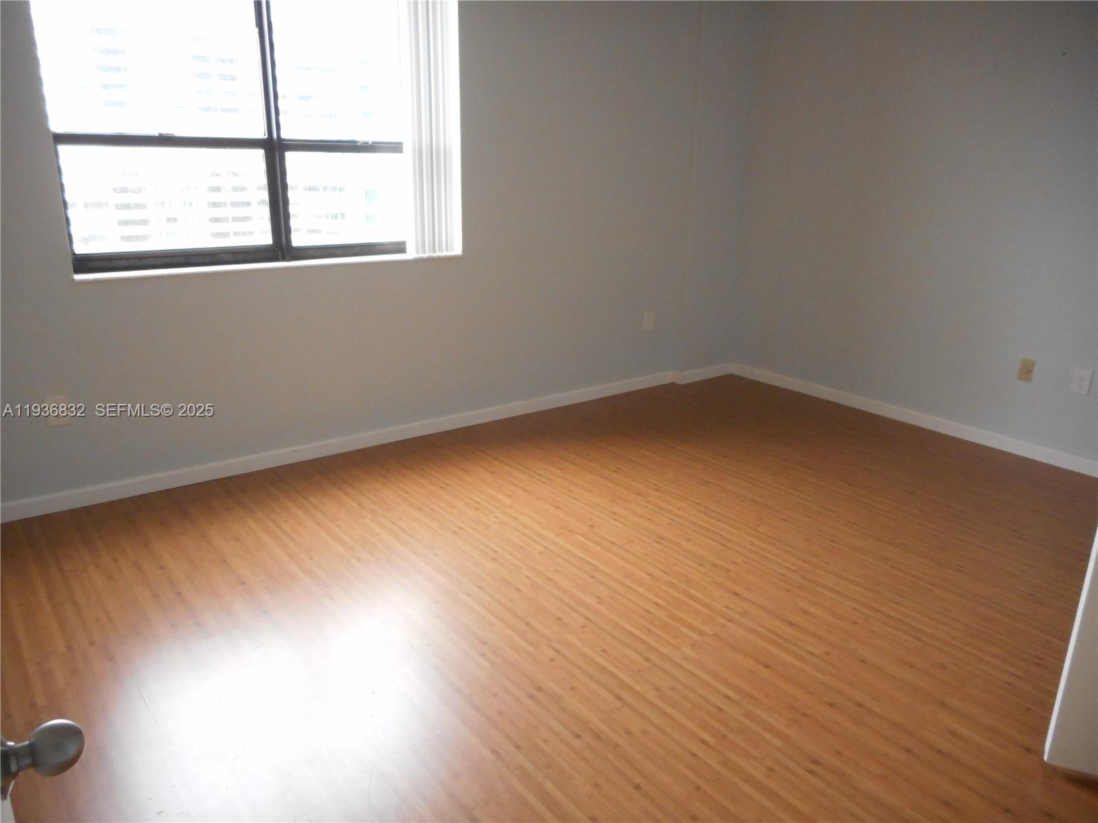 10185 Collins Ave 1204 Property Photo 9