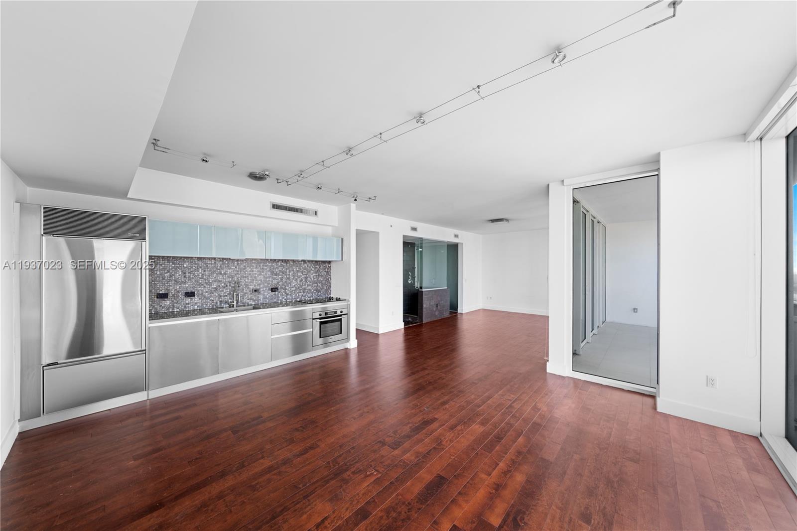1040 Biscayne Blvd 4108 Property Photo 14