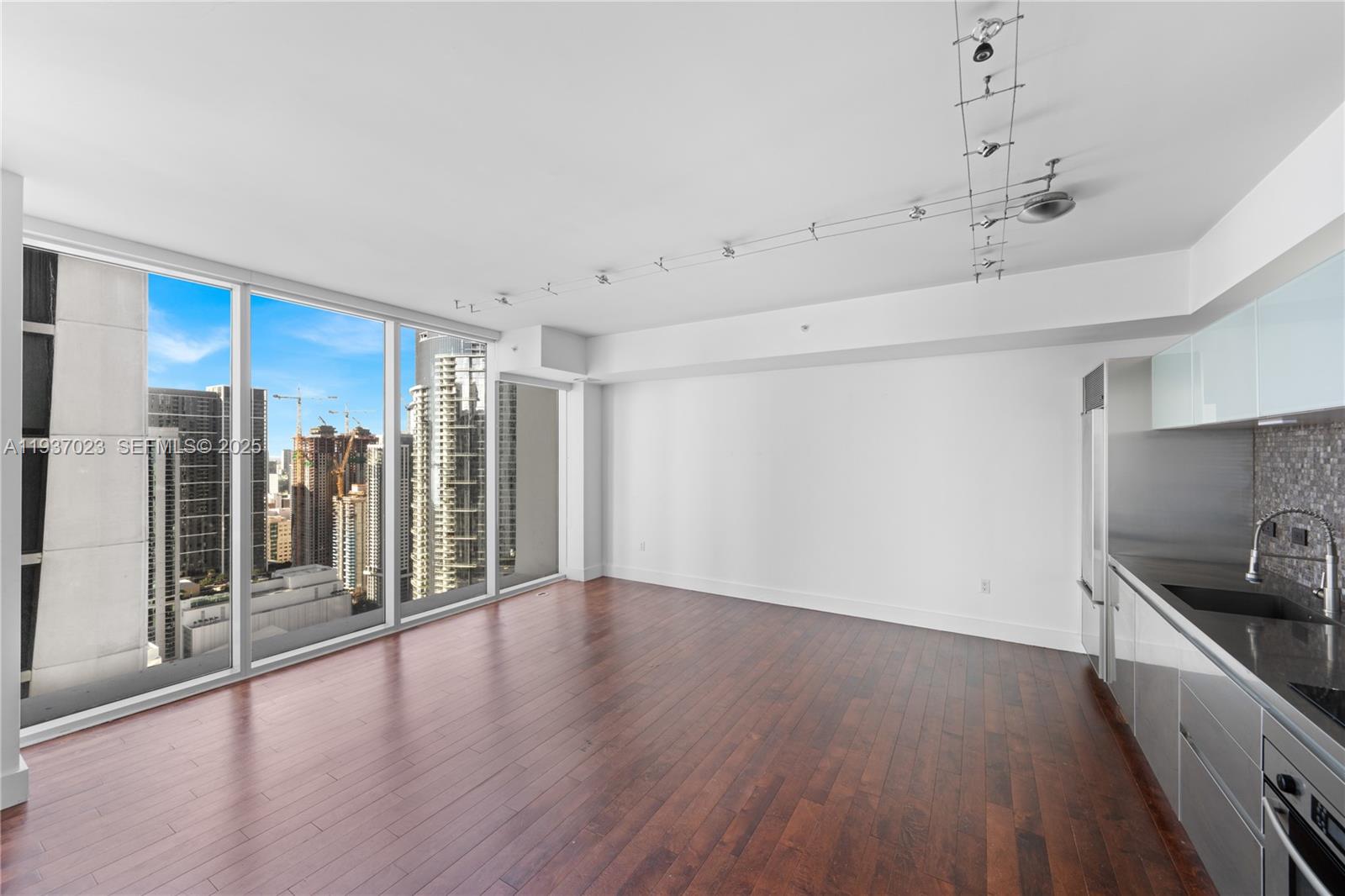 1040 Biscayne Blvd 4108 Property Photo 15
