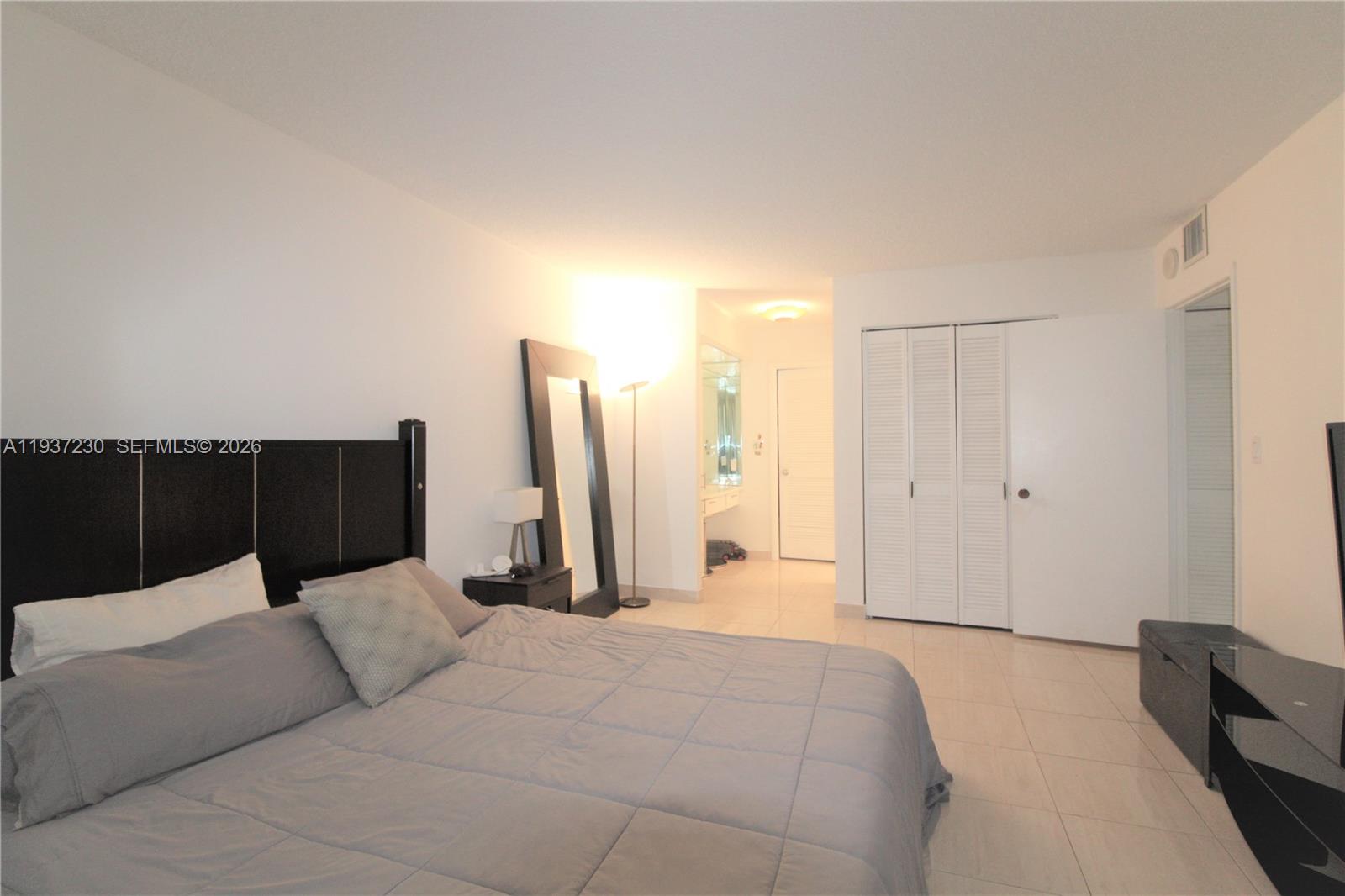 2500 Parkview Dr 315 Property Photo 10