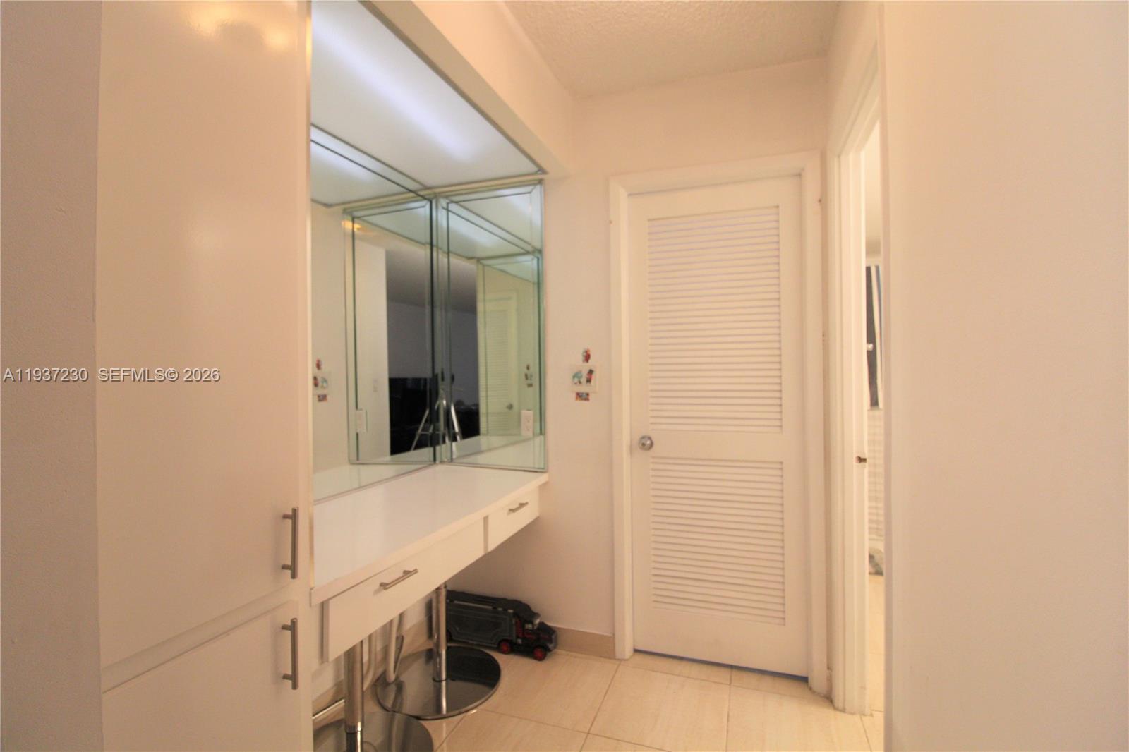 2500 Parkview Dr 315 Property Photo 11