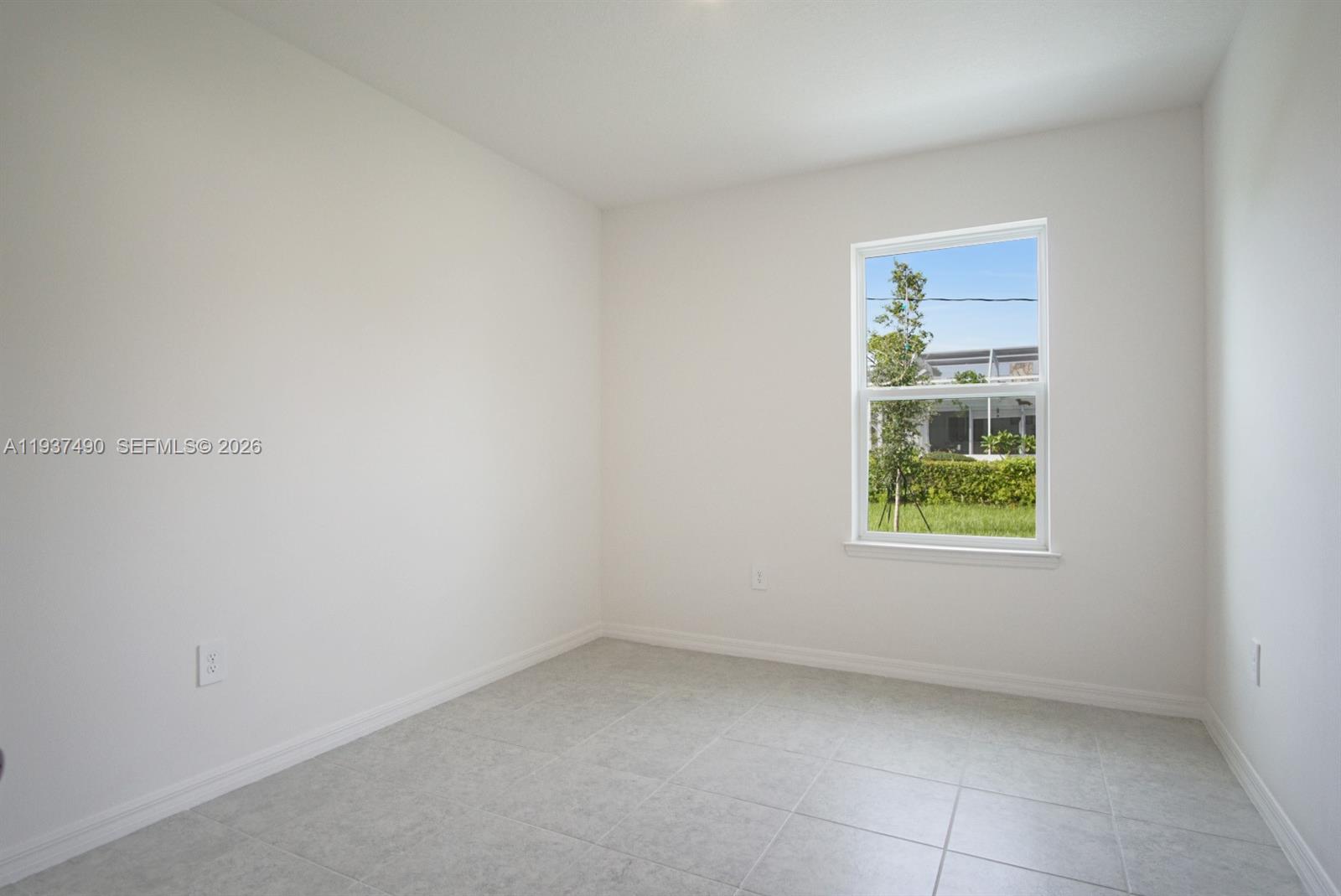 811 Se Seahouse Dr Property Photo 12