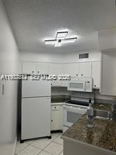 212 Lake Pointe Dr 210 Property Photo 4