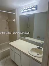 212 Lake Pointe Dr 210 Property Photo 7
