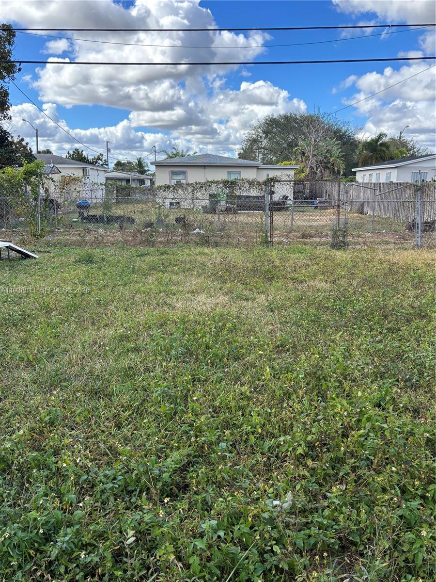 514 Nw 7th Ave Property Photo 3