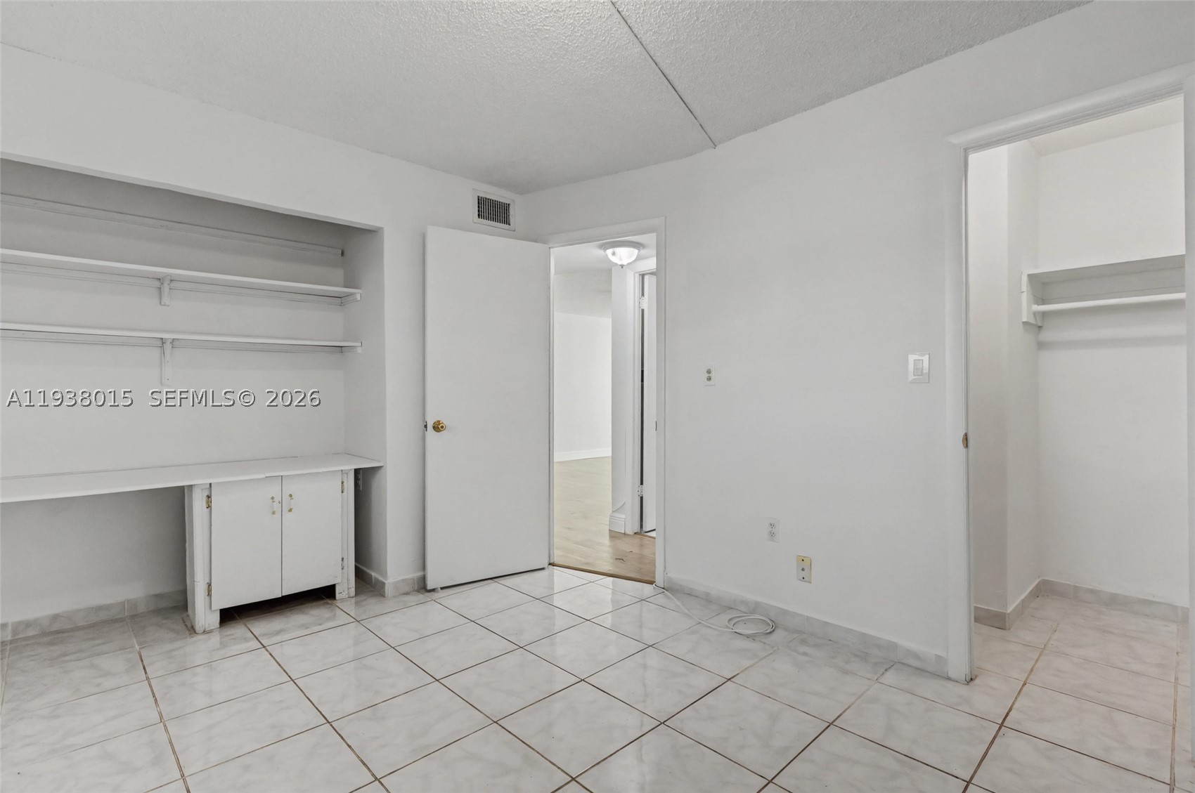 2831 Sunrise Lakes Dr. E 204 Property Photo 21