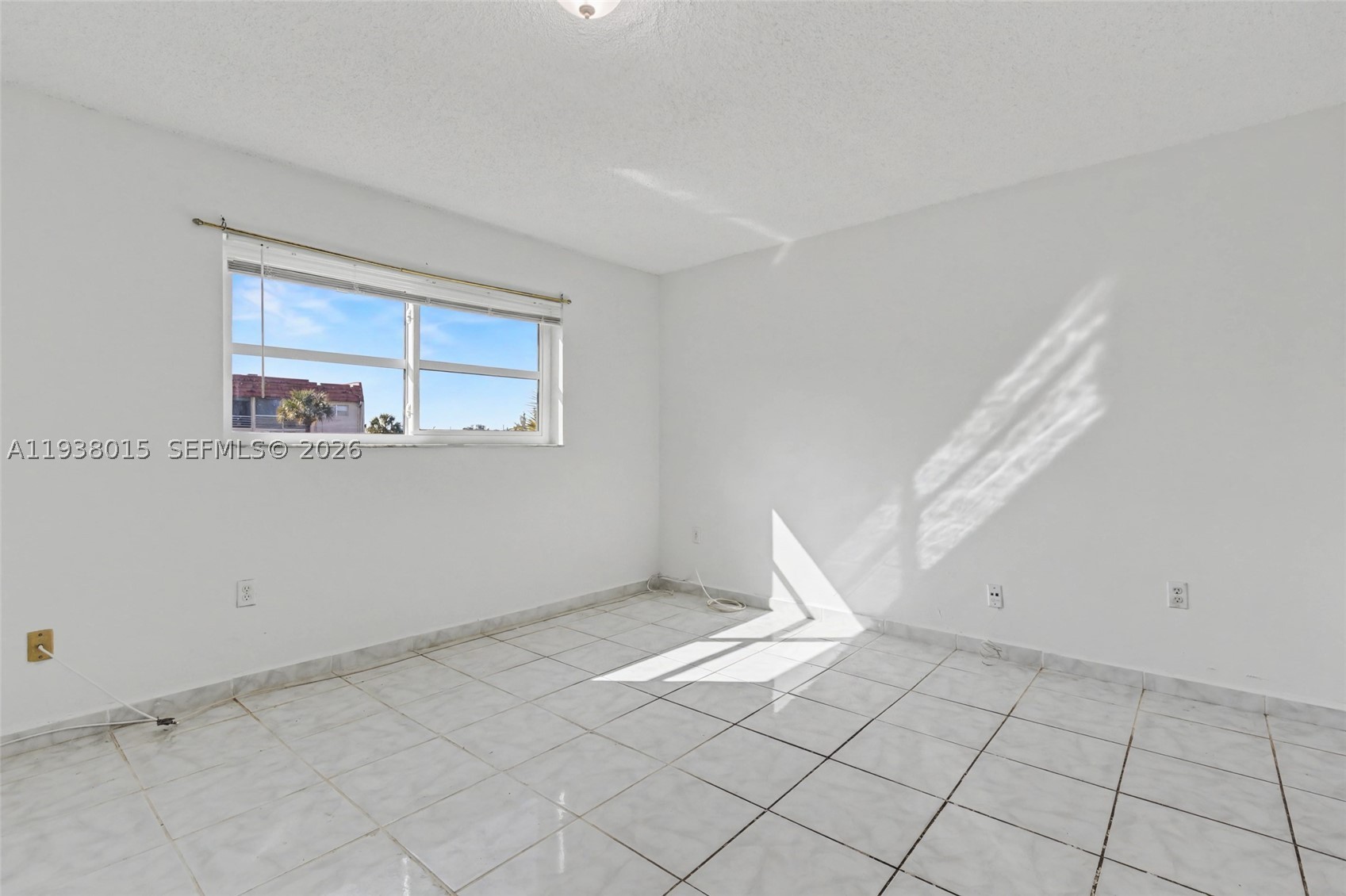 2831 Sunrise Lakes Dr. E 204 Property Photo 23