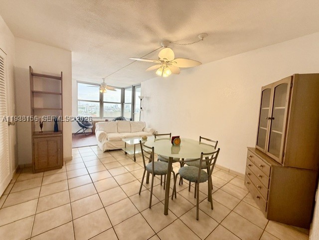 2899 Collins 1114 Property Photo 4