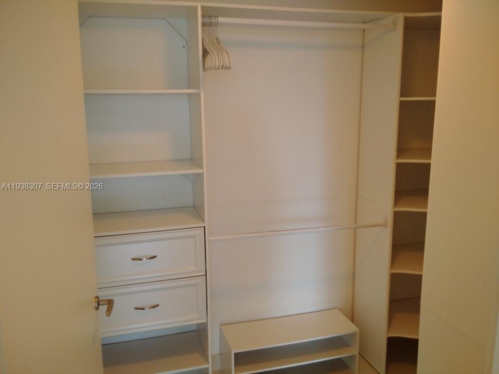 200 Biscayne Boulevard Way 906 Property Photo 6